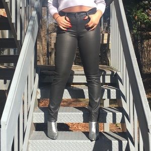 BLACK FAUX LEATHER JEANS